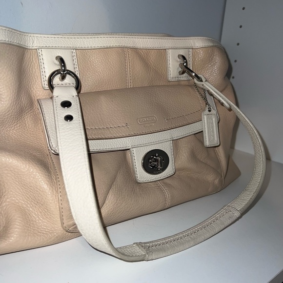 COACH Pebbled Penelope Leather Satchel Bag/Purse B-1282-F-19044 - Picture 2 of 10